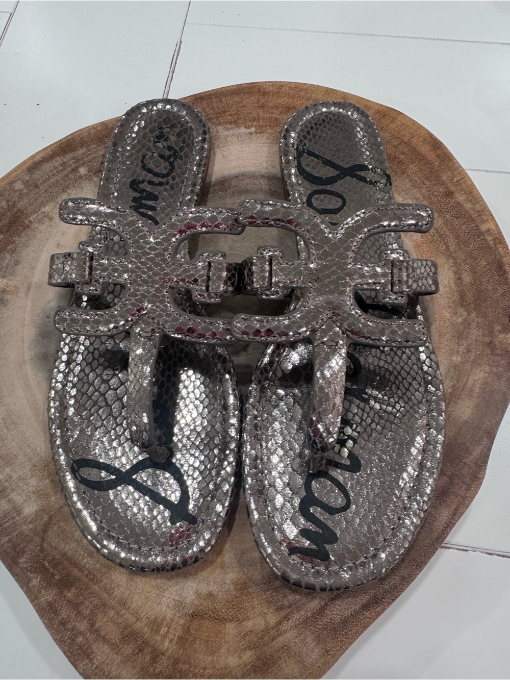 Sam Edelman Metallic Snake-Embossed Silver Thong Sandals Size 9 - Picture 1 of 5